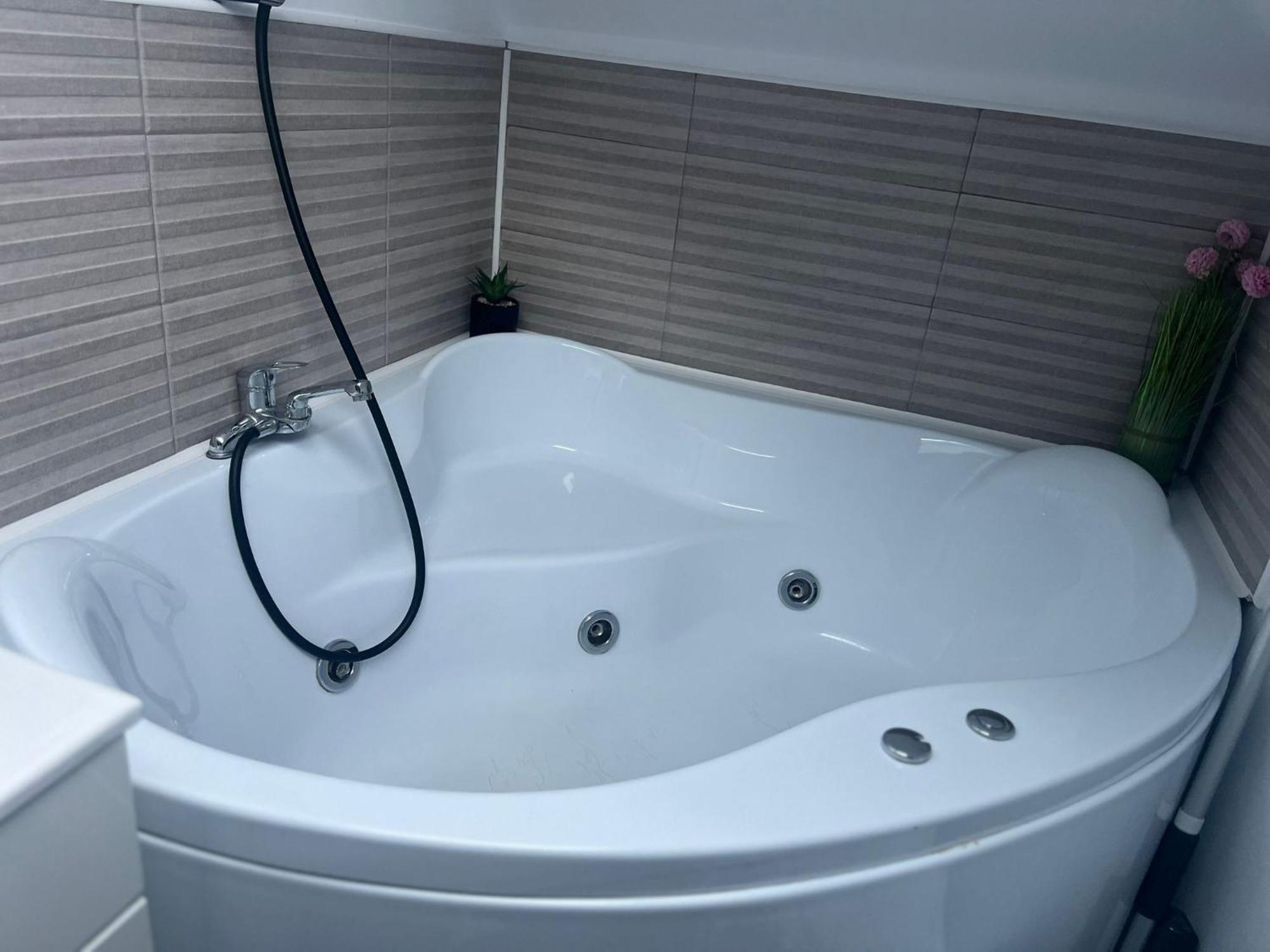 Apartament Mansarda Venus Râmnicu Vâlcea Екстериор снимка